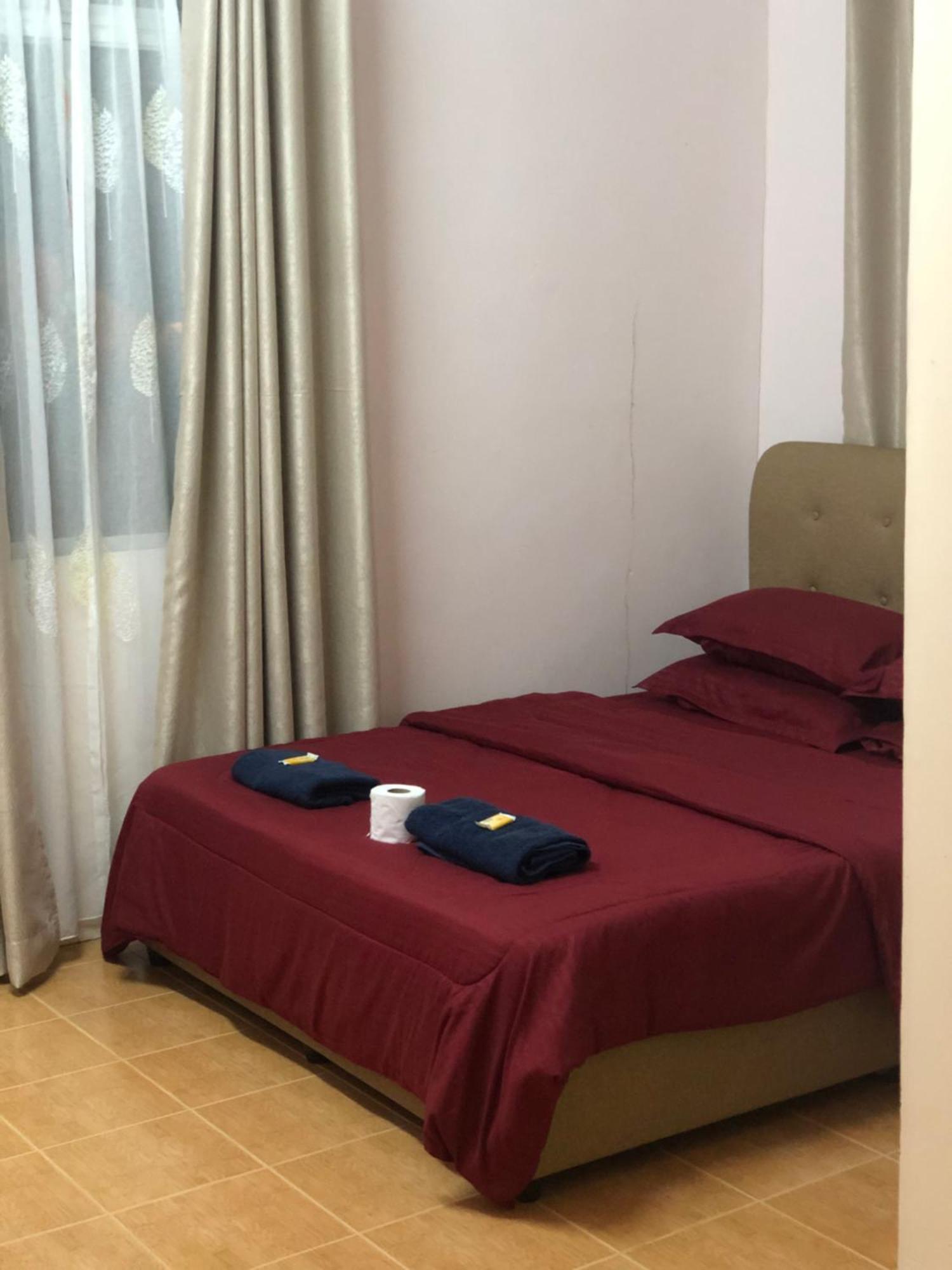 קואלה טהאן Dtahan Motel Taman Negara מראה חיצוני תמונה